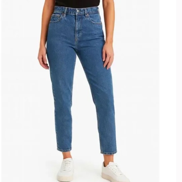 Abercrombie & Fitch Denim - Abercrombie & Fitch Women's Medium Rinse High Rise Mom Jeans Curve Love Size 27/